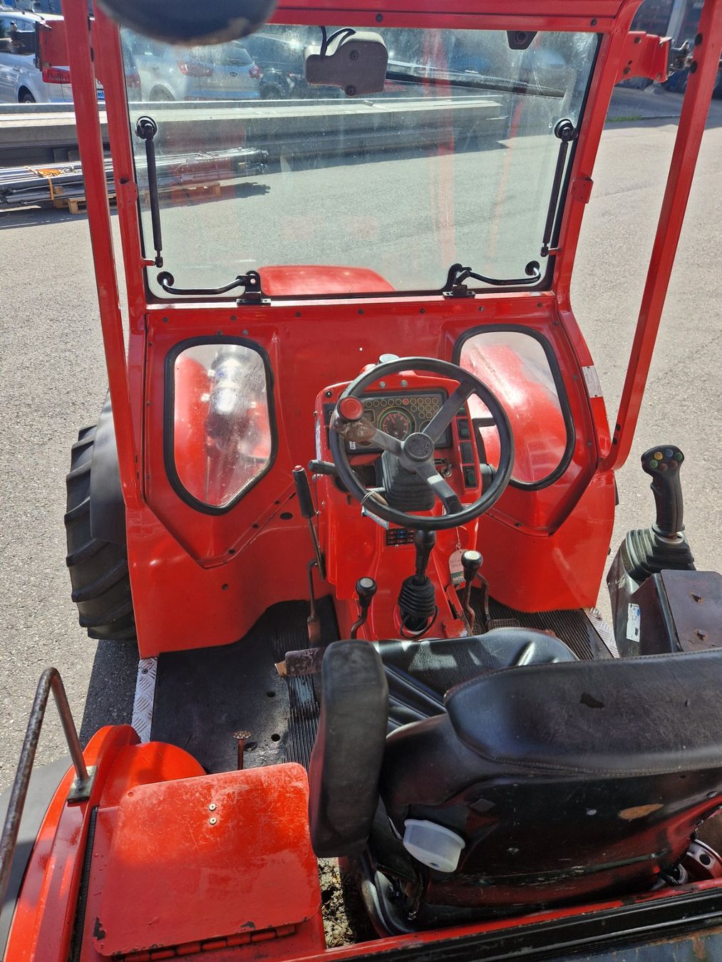 Carraro Trattori: Traktor Wendetrac Antonio Carraro TTR 6400 – Usato da Menznau venduto da 6122 9