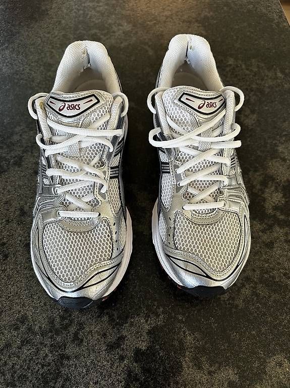 Herrenschuhe: Asics Gel-Kayano 14 44.5 – Gebraucht aus Bern von Garlex