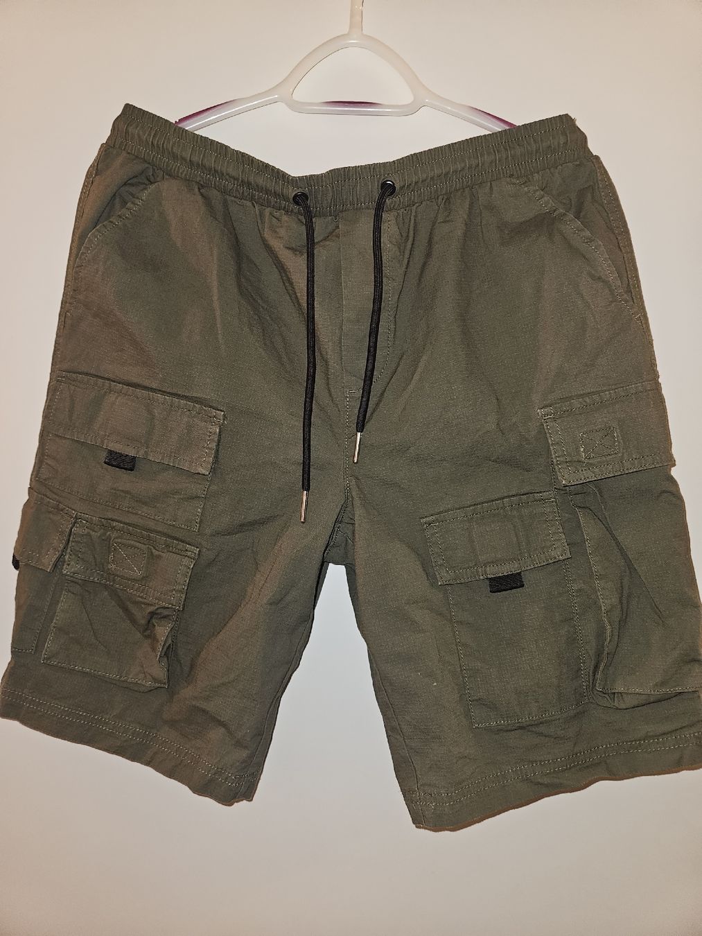 Pantaloni: Shorts cargo Denimo taille M kaki neuf – Nuovo (secondo la descrizione) da Delemont venduto da ricky9420