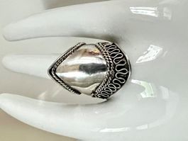 Antik- Skulpturaler Ornamentik Silberring beidseitig tragbar