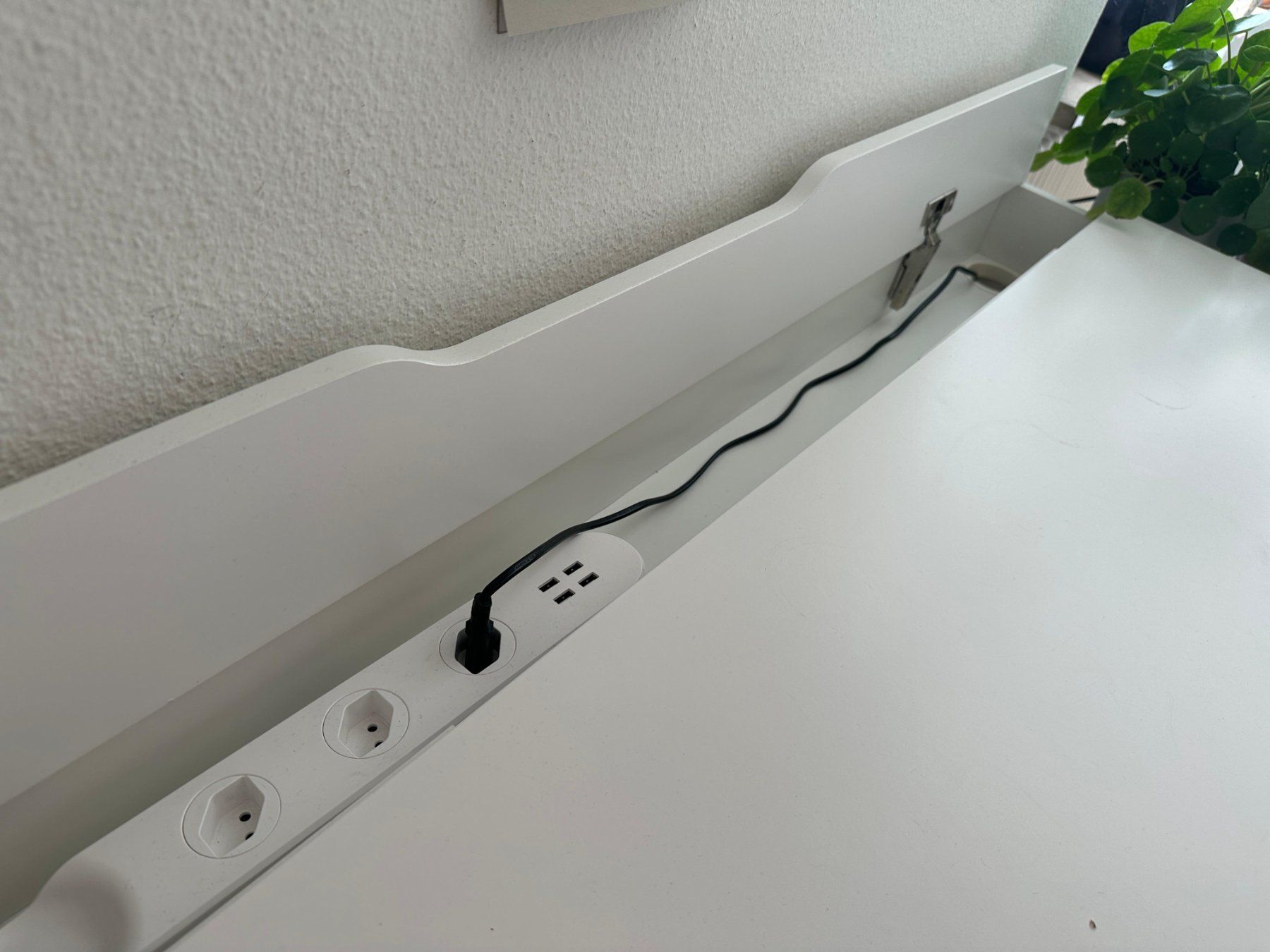 Ikea Scrivanie: Schreibtisch Alex mit Stuhl – Usato da Winterthur venduto da SchnuffelMaus99 1
