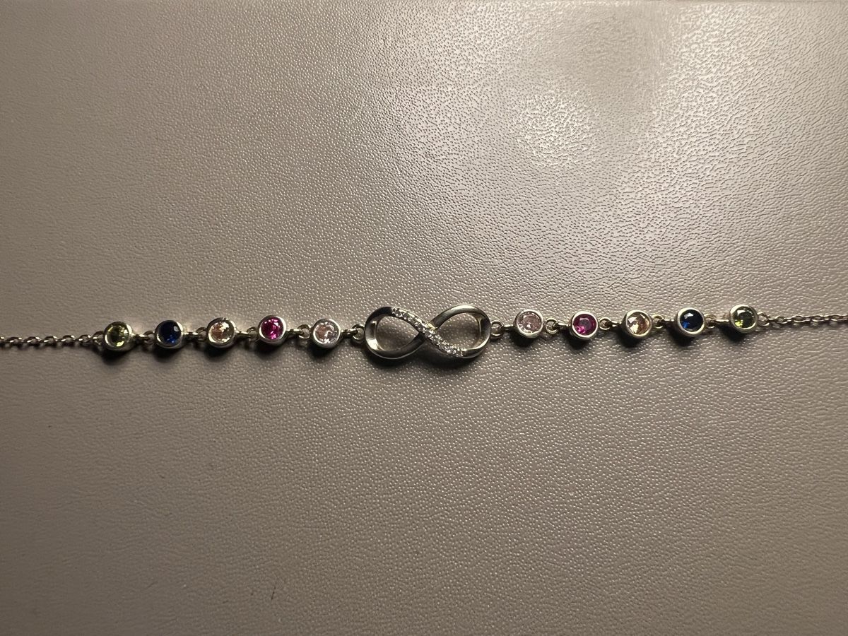 Bracciali & Braccialetti: Armband Infinity – Usato da Ebertswil venduto da Aayra