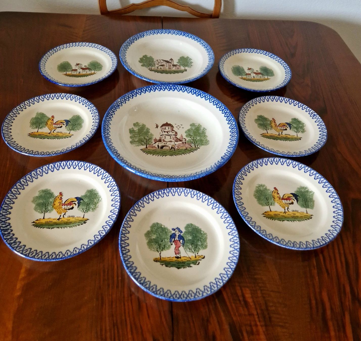 Set di piatti: Geschirrset St Clement Keramik – Usato da Bern venduto da Antikbatik