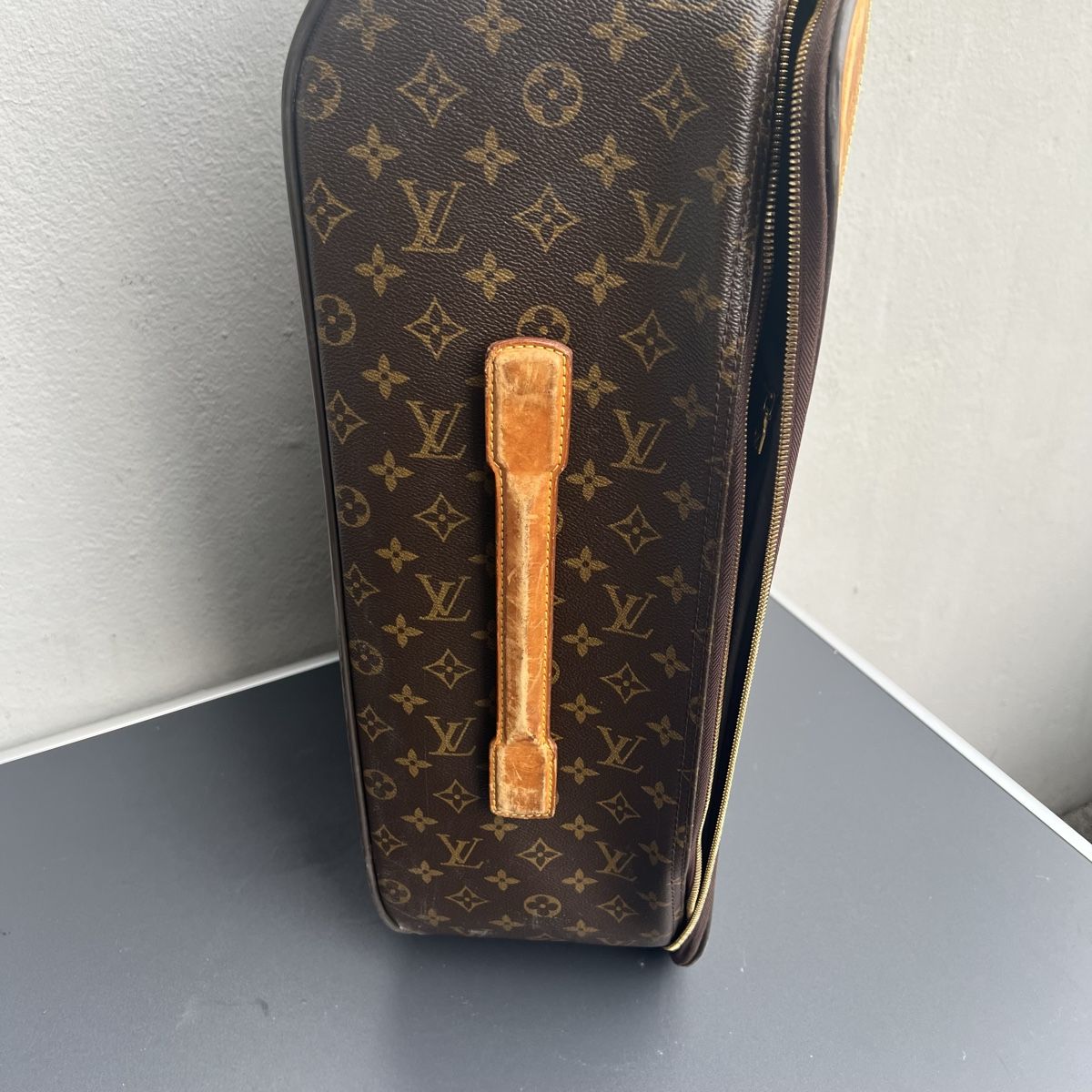 Louis Vuitton Valises de voyage: Louis Vuitton Handgepäck Koffer  – D'occasion à Wil SG par Cristiano02062017 2
