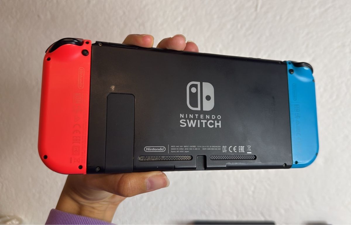 Nintendo Konsolen: Nintendo Switch Console Set 🎮 – Gebraucht aus Ehrendingen von bubulence 2