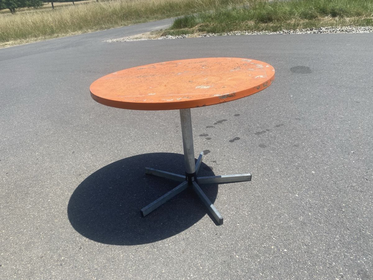 Tische: À repeindre, table jardin en métal  – Defekt aus Concise von collinet.1426