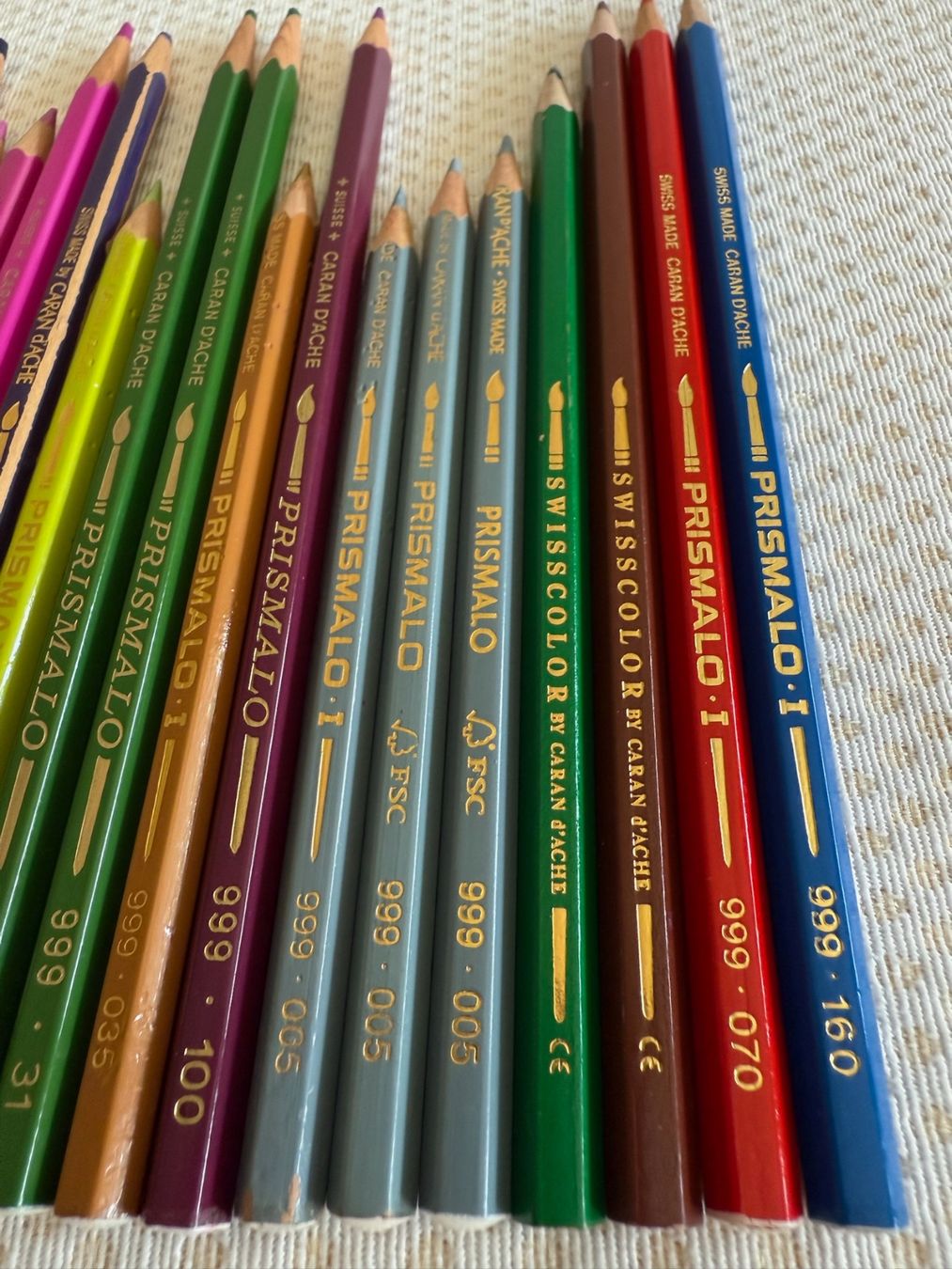 Caran D'Ache Matite, matite colorate & gessi: Caran D'Ache - 50 crayons de couleur – Usato da Sion venduto da accroshoes 6