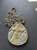 Antiker Wikinger Anhänger Bronze an Kette getragen