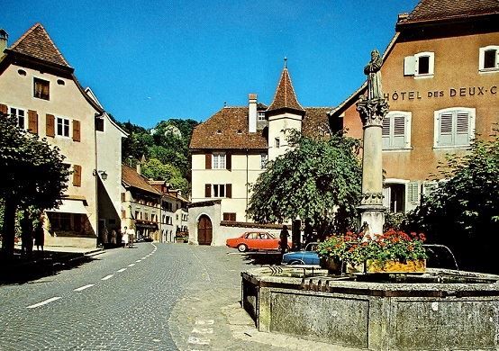 Cartoline postali: ST. URSANNE Hotel - Auto – Usato da Jona venduto da philajona
