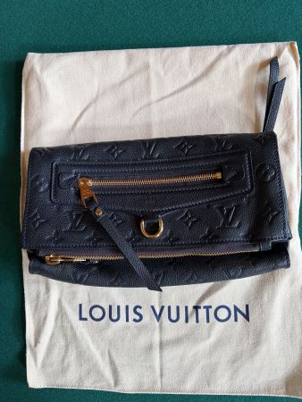 LOUIS VUITTON PETILANTE CLUTCH  INFINI MONOGRAM EMPREINTE