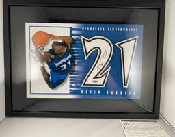 NBA Basketbal - Kevin Garnett - Framed Jersey jersey number