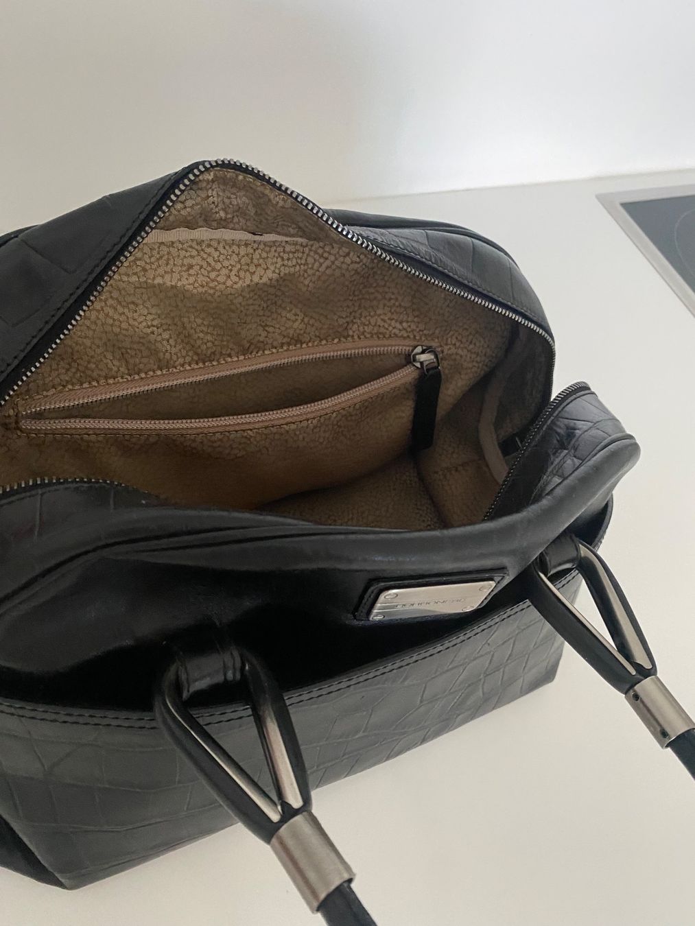 Borbonese Taschen für Damen: Bowling Bag Borbonese in schwarzem Leder in Krokooptik – Gebraucht aus Holderbank SO von MIC2026 2
