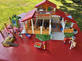 Playmobil Reiterhof mit Zubehör 