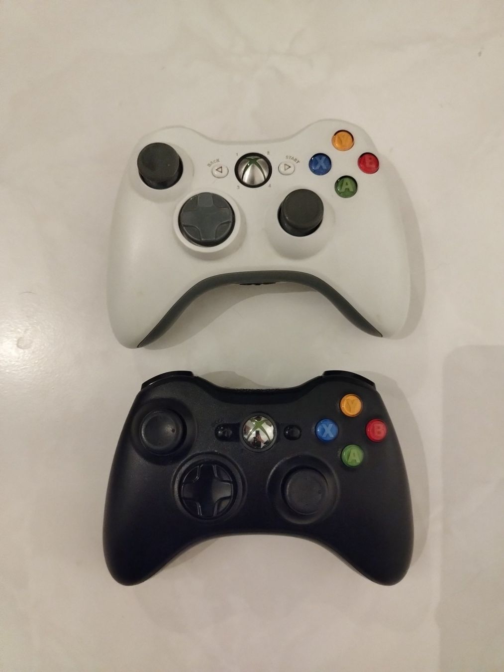 Console: Xbox 360 mit 2 controller – Usato da Sissach venduto da ruminative 3