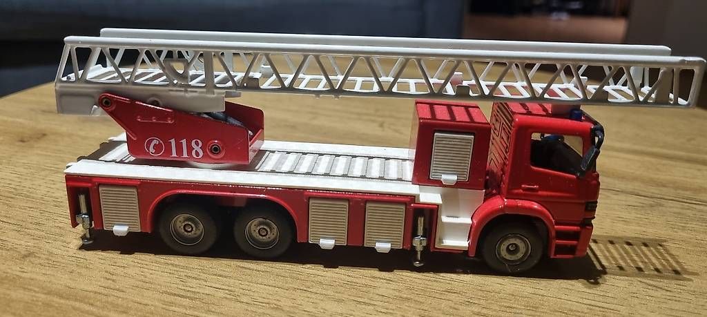 Modellini d'auto: Feuerwehr Siku ADL – Usato da Landquart venduto da Predi91 1