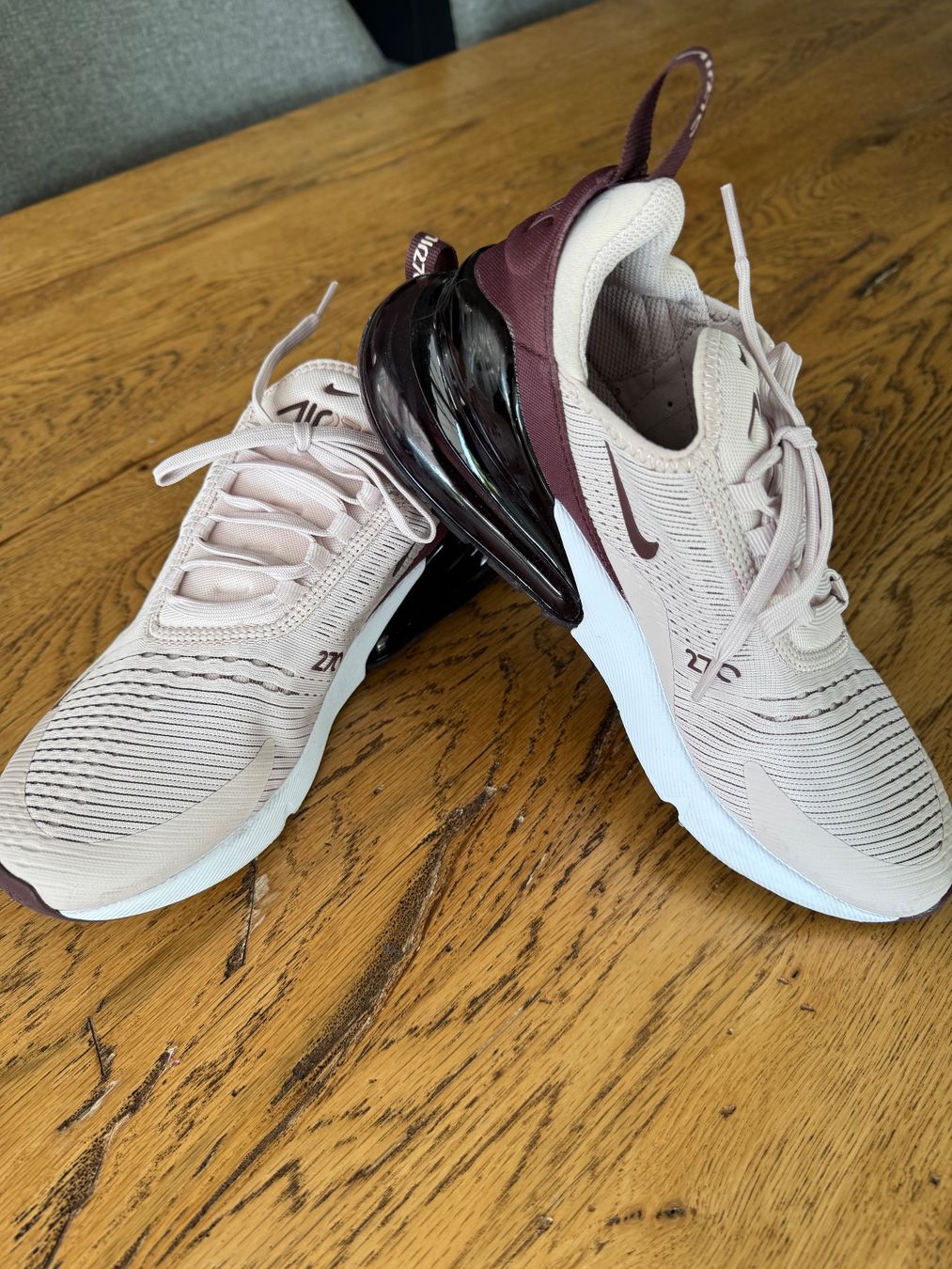 Nike Scarpe da donna: Nike Air Max 270 Damenschuhe neuwertig – Usato da Linden venduto da Ligro7372 1