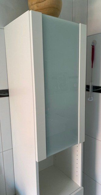Schränke: Badezimmer-Schrank mit Milchglas – Gebraucht aus Wädenswil von HappyCH 1