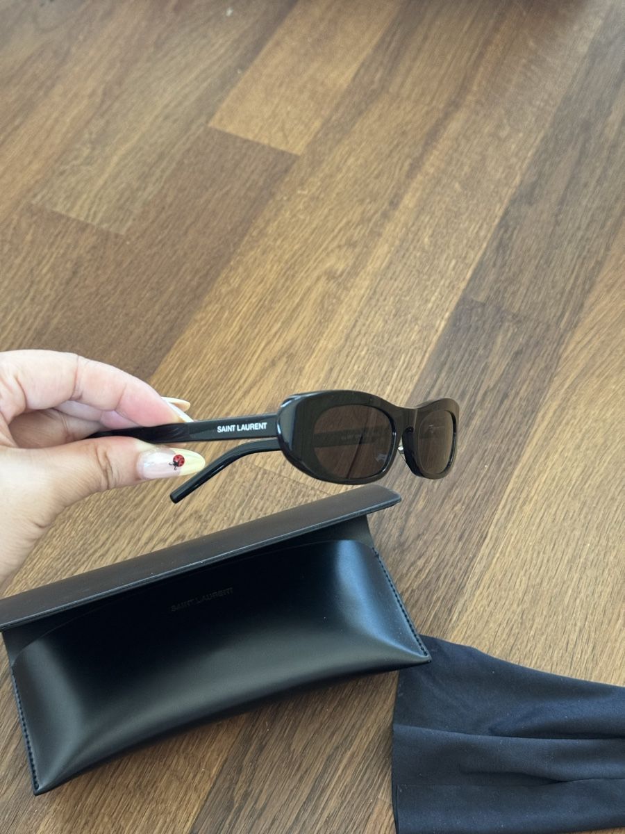 Saint Laurent Occhiali & Lenti: saint laurent SL 557 sunglasses – Usato da Zürich venduto da annysclo