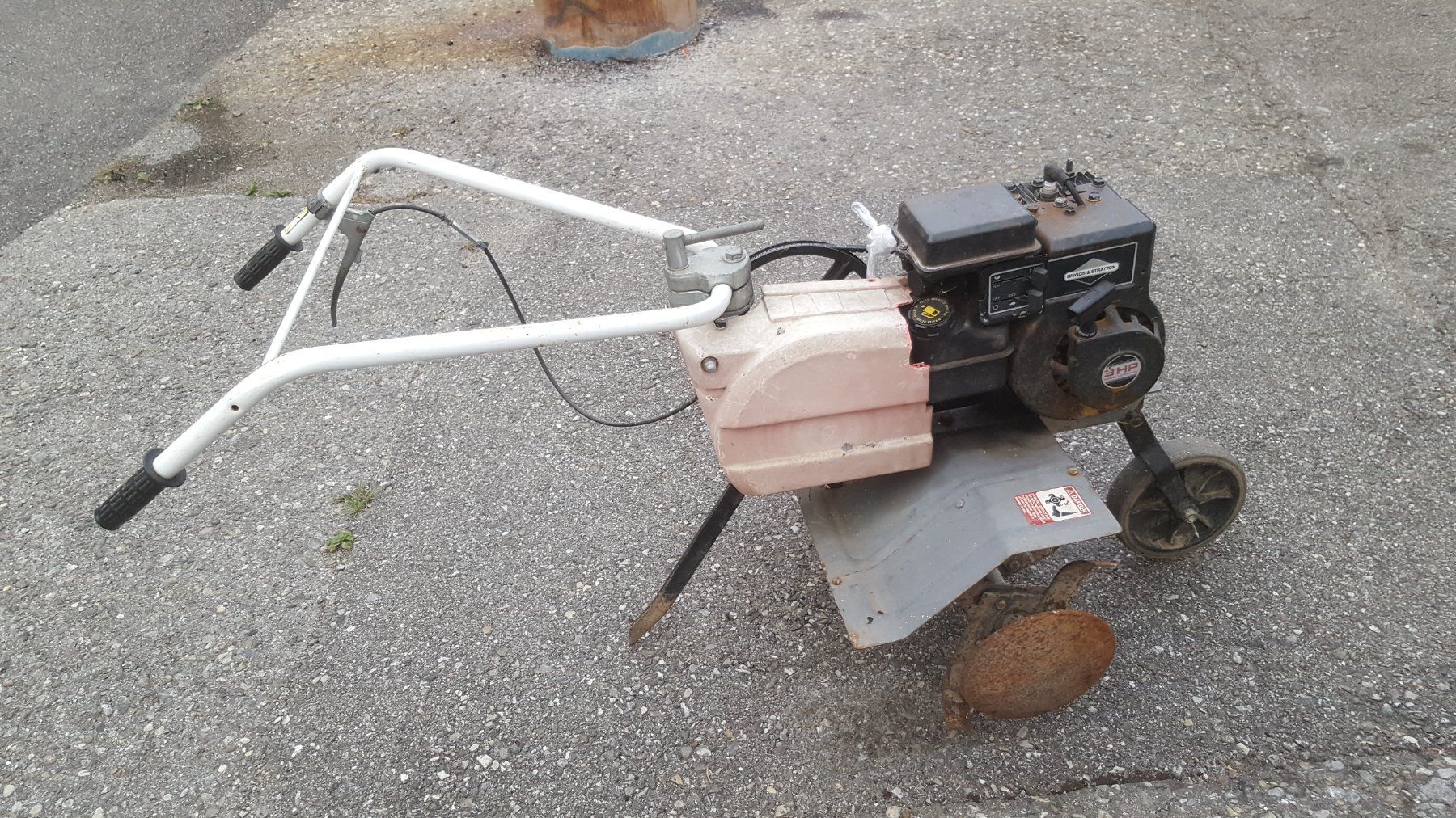 Tutte le macchine: Briggs & stratton 3hp – Usato da Biel / bienne venduto da Sarouch9