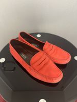 Bally Mokassins aus rotem Wildleder – Grösse 38