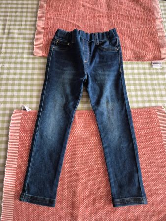 Tolle Mädchen Mayoral Jeans, Grösse 98