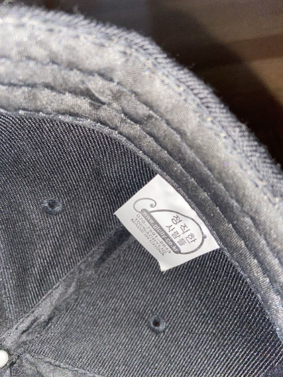 Copricapi, berretti & cappellini: Schwarze Cap - Gr. Einheitsgrösse - Unisex – Usato da Luzern venduto da 2ndchances 2