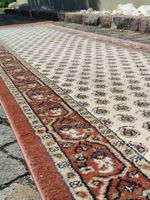 Langer Perser Laufteppich in gutem Zustand