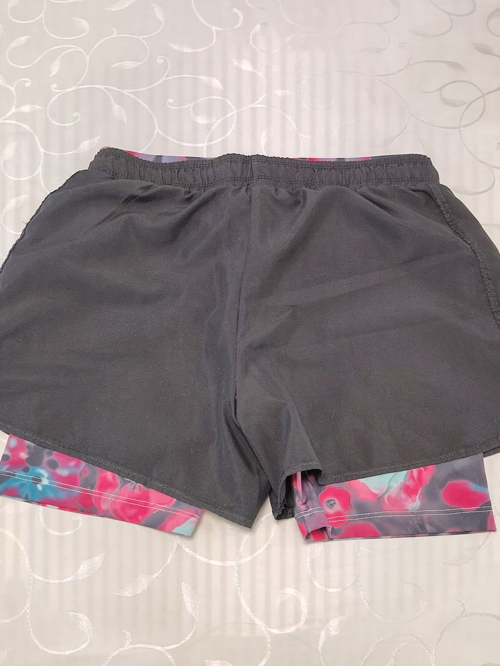 Pantaloni: Sport Shorts Gr. 176 – Usato da Brüttisellen venduto da kikaninchen79 1