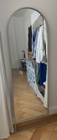 Standspiegel aus goldfarbenem Metall | 50x160 cm