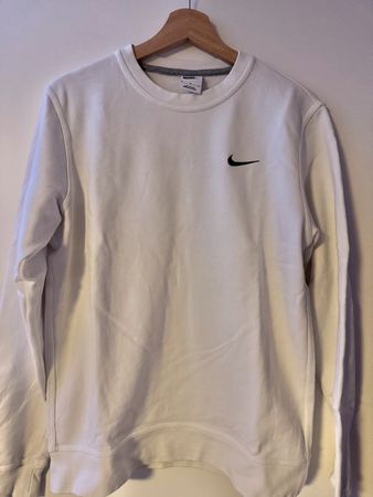 Pull Nike blanc, taille M