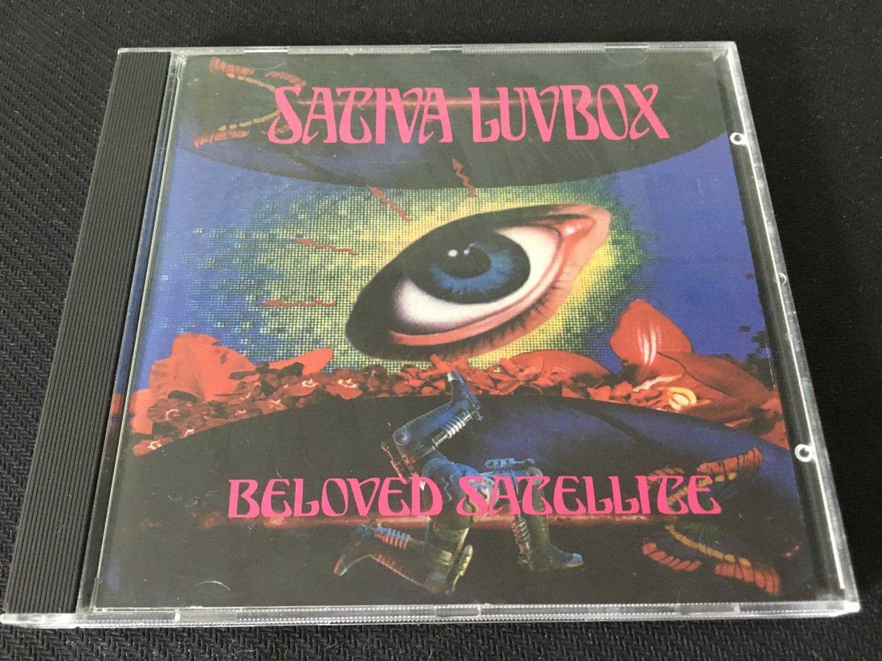CDs: Sativa Luvbox - Beloved Satellite -CD- – Gebraucht aus St.Gallen von MedienJoe