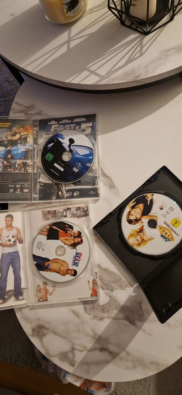 Tous les DVDs: DVD Set – D'occasion à Adliswil par sam_92. 2