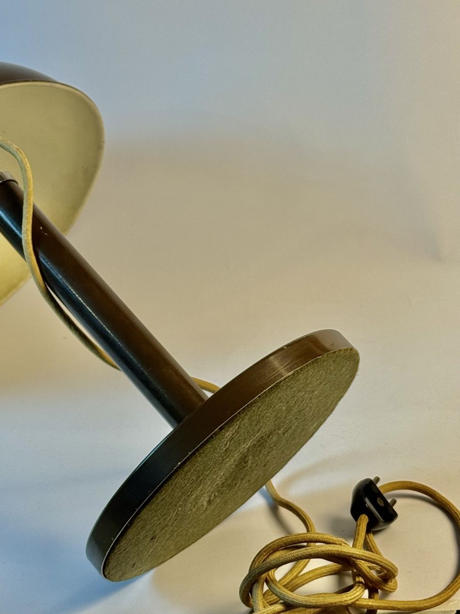 Amba Lampade: Lampe "Quick 1500" de Alfred Muller par Amba – Usato da Genève venduto da GenevasWunderkammer 6