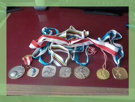 Medaillen Fussball Sport Medaillen Set 7 Stueck gebraucht