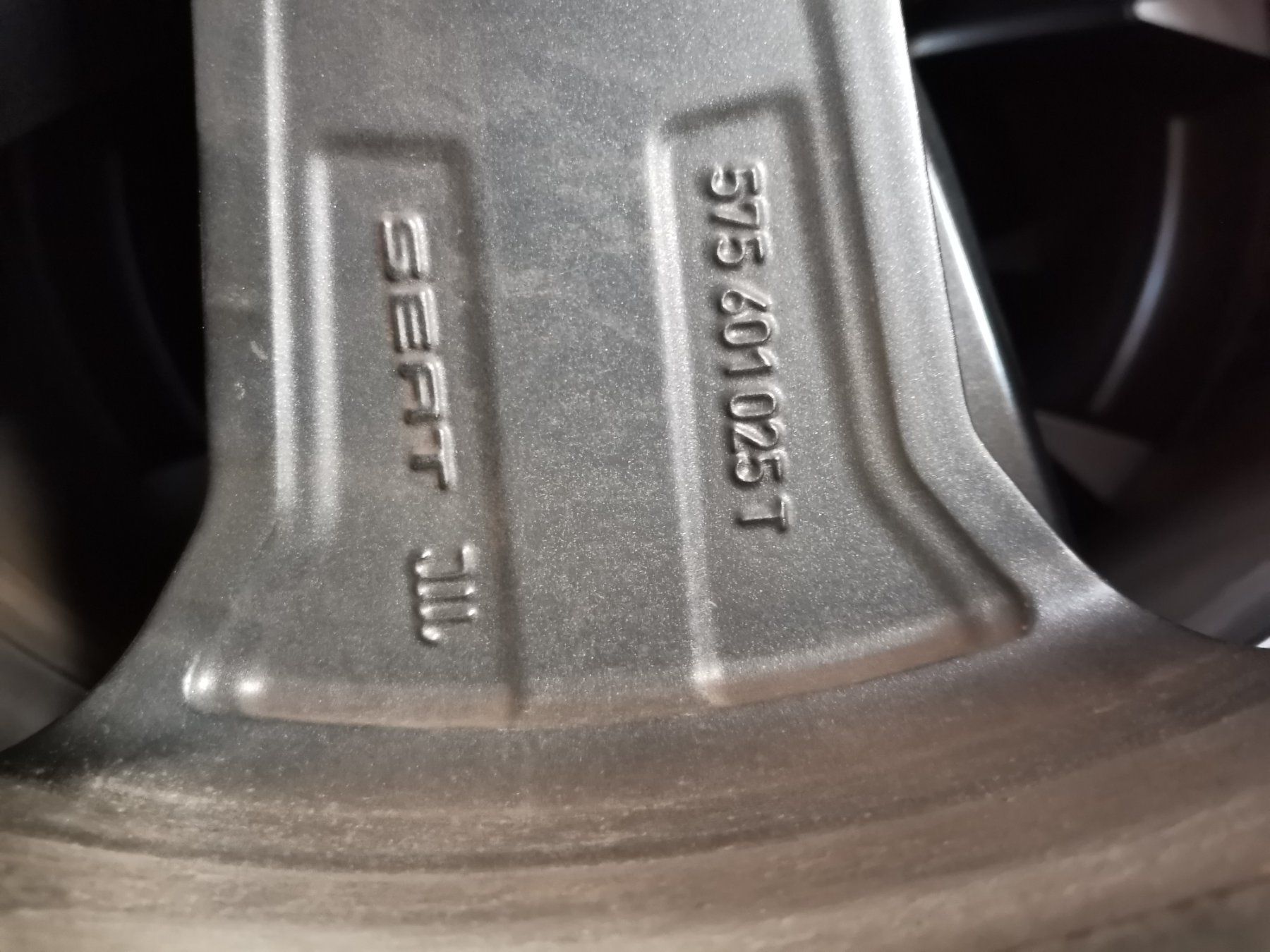 Seat Pneumatici & Ruote complete: Seat / Cupra Ateca Räder – Usato da Cham venduto da grepper13 8