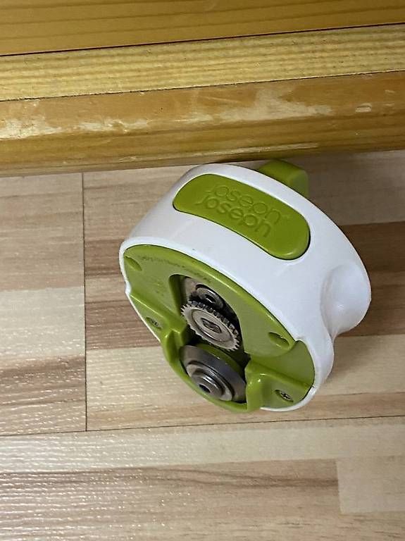 Elettrodomestici da cucina: Ouvre boîte Joseph  – Usato da Cheseaux-Lausanne venduto da Fannelle01 1