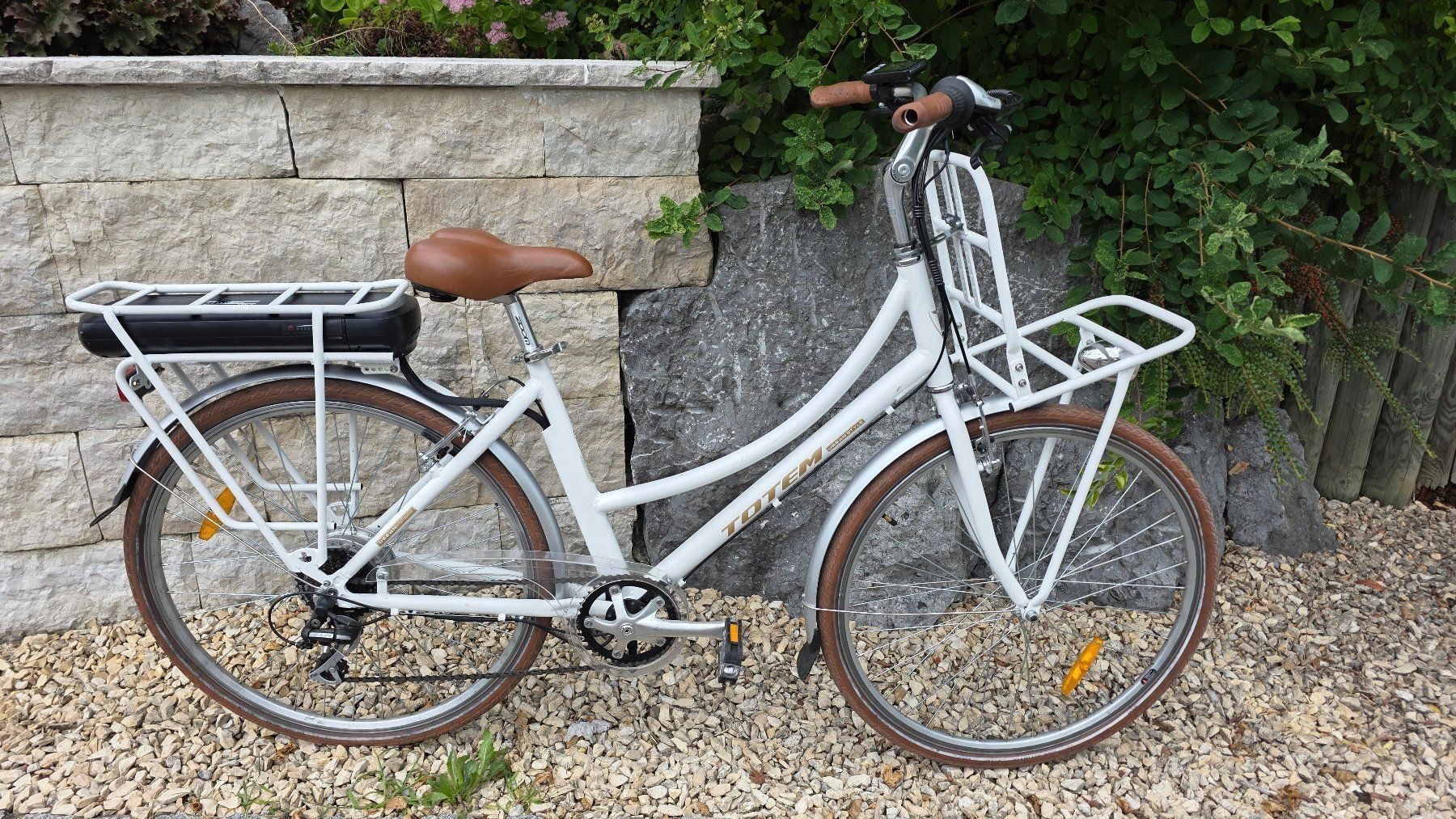 Totem Velos: E-Bike City für Damen Vintage Look nur 150 Gesamt Kilometer – Gebraucht aus Bazenheid von Wolf100