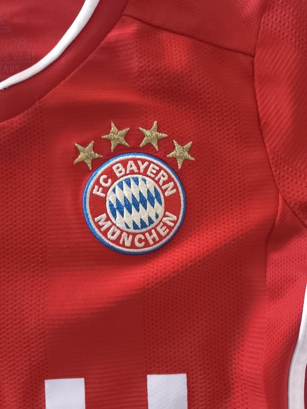 Bayern München Trainer, Turnhosen & -trikots: FC Bayern original Kindertrikot Gr. 128 – Gebraucht aus Gossau SG von yur_b7yx 1