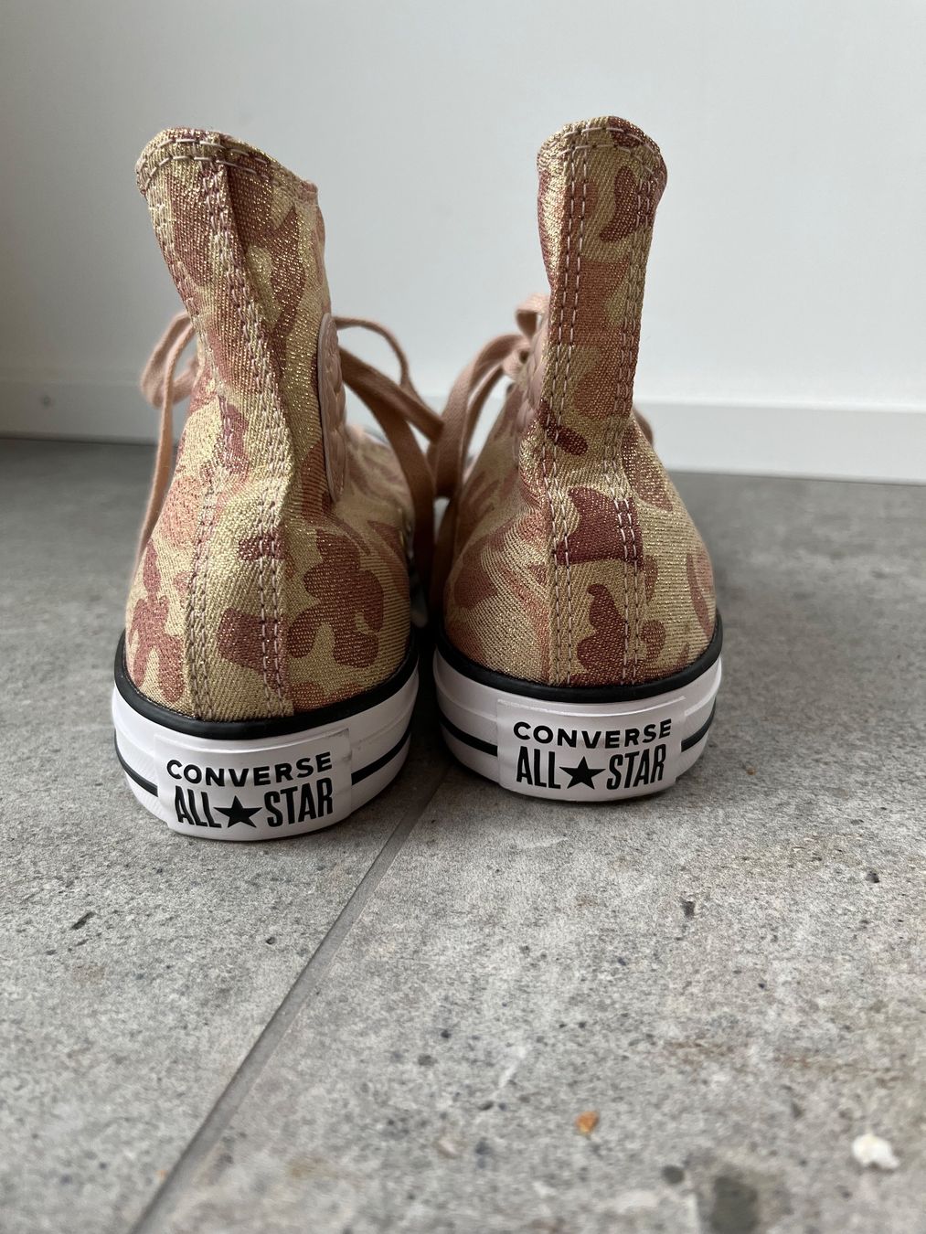 Converse Scarpe da donna: NEU Ungetragene Converse Gr. 36.5 US4 – Nuovo (secondo la descrizione) da Ebmatingen venduto da Londoner18 2