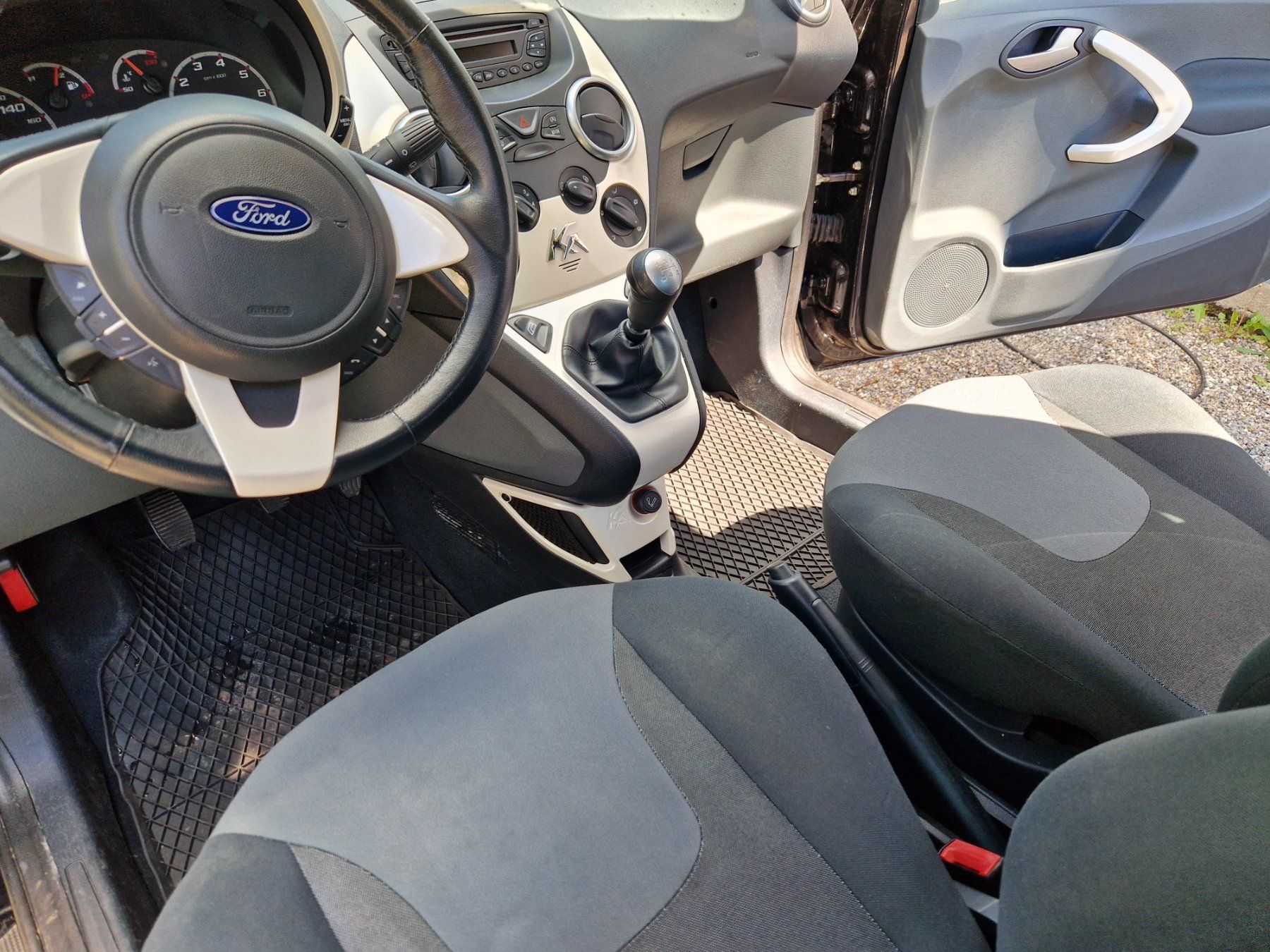 Ford Automobili: Ford Ka 1.2 Titanium + – Usato da Münsingen venduto da steiberg1 5