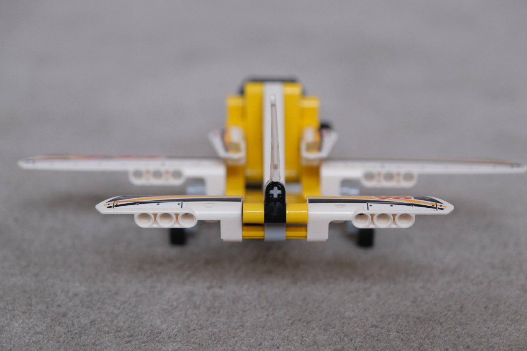 Lego Kit di costruzioni: Lego Technic set 42044 Düsenflugzeug / Avion – Usato da Nyon venduto da JJZA 6
