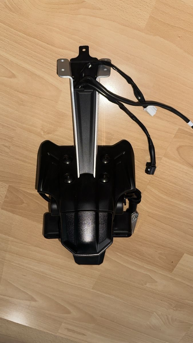 Yamaha Tutti i ricambio per moto: Yamaha Kennzeichenhalter mit Blinker ORIGINAL – Nuovo e nell'imballaggio originale da Uster venduto da Haki.vhc 2