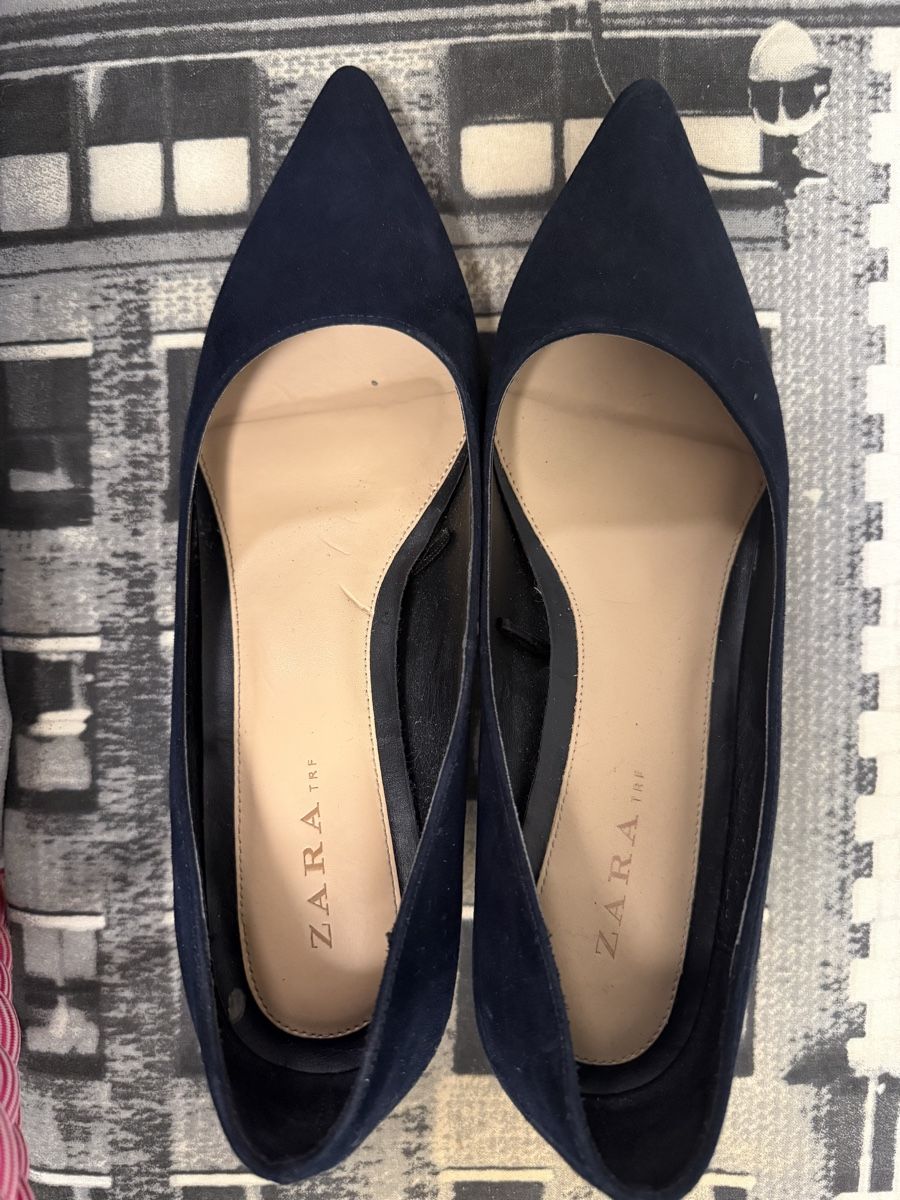 Zara Scarpe da donna: Dunkelblaue Zara Pumps Gr. 41, Blockabsatz, 5.5cm – Usato da Zürich venduto da corinne_secondhand 1
