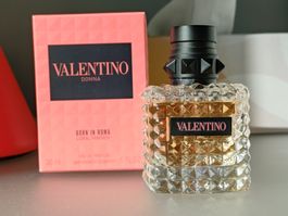 Valentino Born In Roma Coral Fantasy Eau de Parfum, 30 ml