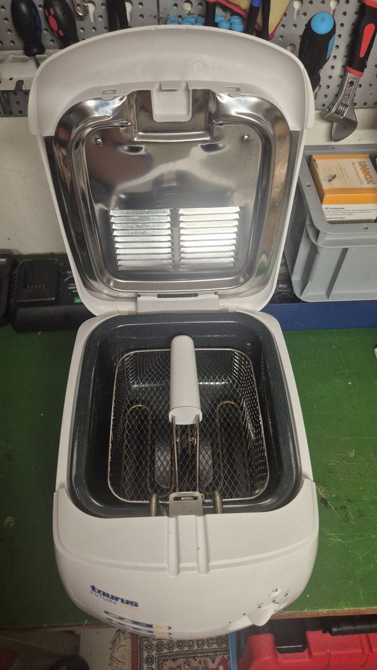 Taurus Elettrodomestici da cucina: Friteuse Taurus Futura 2000 2L – Nuovo (secondo la descrizione) da Densbüren venduto da ivanbabamov 3