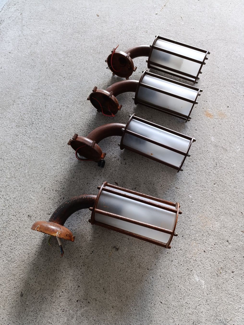 Lampade: Lampes appliques murales vintage – Usato da Avry-sur-Matran venduto da dav_nm5p 1
