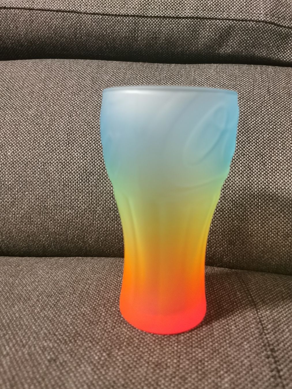 Coca-Cola Bicchieri: Coca Cola Regenbogenglas 2022 – Usato da Buchs SG venduto da and_s6ps 2