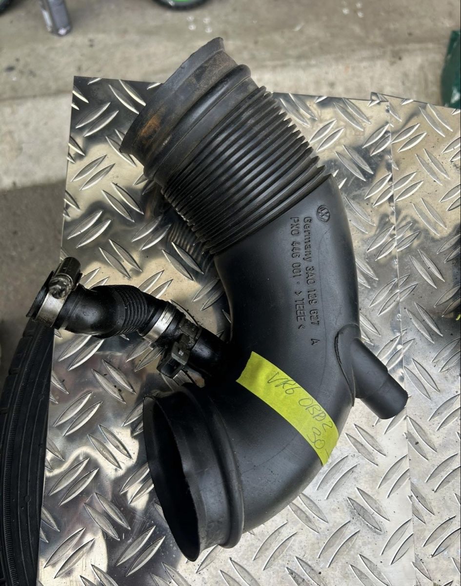 Volkswagen Tutti pezzi di ricambio auto: Coude air VR6 OBD2 – Usato da Muraz (Collombey) venduto da Wolfdog1978