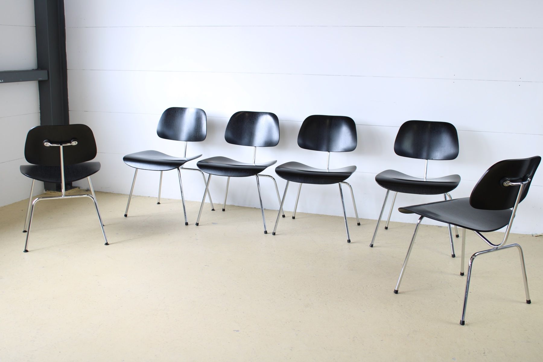 Vitra Sedie: Vitra DCM Stühle von Eames – Usato da Meinisberg venduto da atelier_TILIJA 7