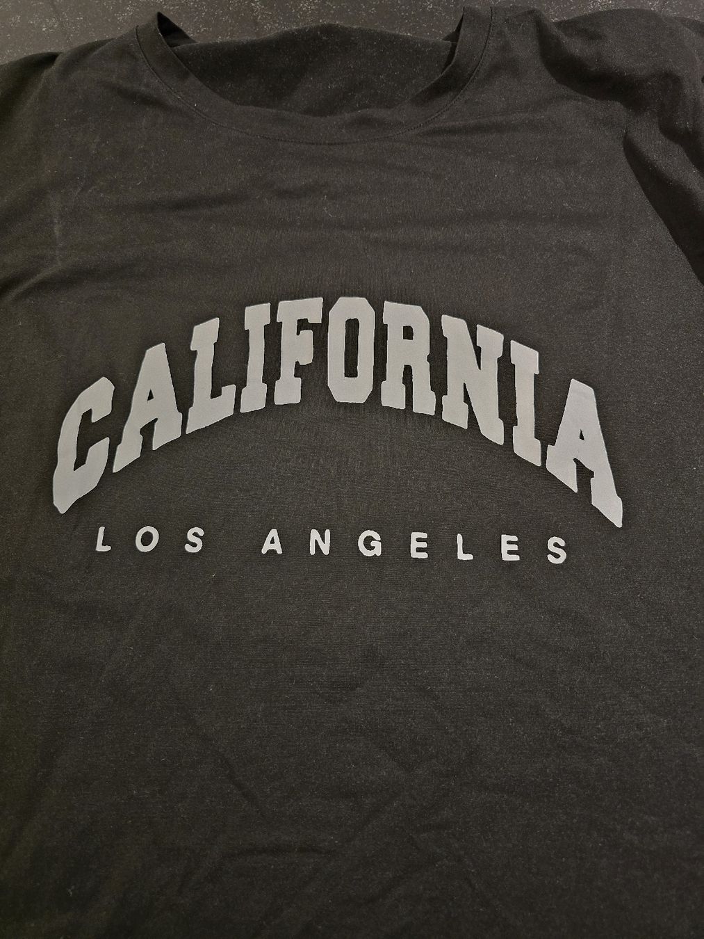 T-shirt: CALIFORNIA T SHIRT SCHWARZ – Nuovo (secondo la descrizione) da Derendingen venduto da Mil_l98S 1